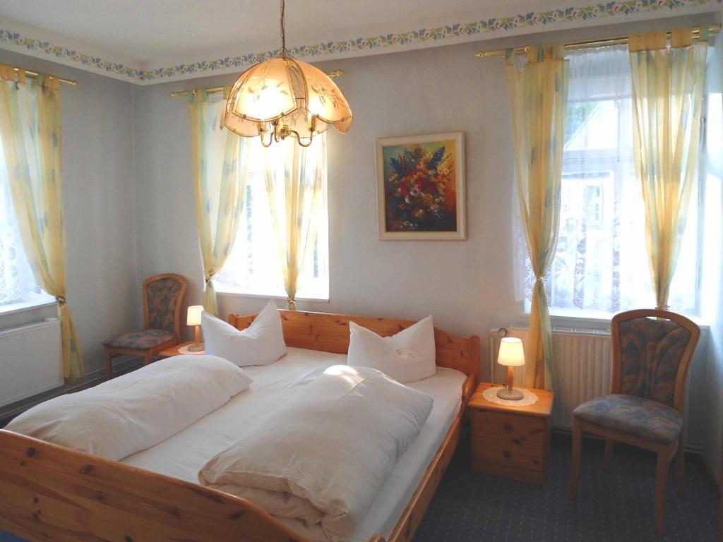 Hotel Krone Goessweinstein Room photo